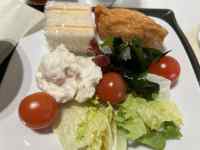 �T���_�Ɠ�����

AI �����R���e���c�͌����܂މ\��������܂��B