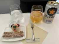 �e�[�u���̏�̐H�ו�

AI �����R���e���c�͌����܂މ\��������܂��B