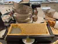 ����, �e�[�u��, �H�i, ���� ���܂܂�Ă���摜

AI �����R���e���c�͌����܂މ\��������܂��B