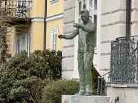 ����, �j, ����, ��� ���܂܂�Ă���摜

AI �����R���e���c�͌����܂މ\��������܂��B