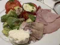 �M�̏�̓��Ɩ�؂̗���

AI �����R���e���c�͌����܂މ\��������܂��B