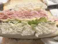 �����ɐ؂�ꂽ�T���h�C�b�`

AI �����R���e���c�͌����܂މ\��������܂��B