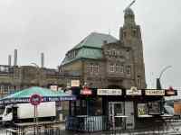 �����̑O�ɕ���ł���

AI �����R���e���c�͌����܂މ\��������܂��B