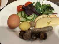 �M�ɐ���ꂽ�H�ו�

AI �����R���e���c�͌����܂މ\��������܂��B