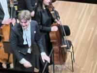 �l, �X�[�c, �j, ���� ���܂܂�Ă���摜

AI �����R���e���c�͌����܂މ\��������܂��B