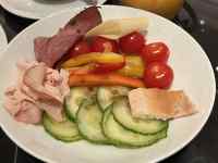 �M�̏�̐H�ו�

AI �����R���e���c�͌����܂މ\��������܂��B