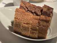 �M�̏�̃`���R���[�g�P�[�L

AI �����R���e���c�͌����܂މ\��������܂��B