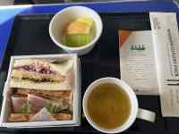 �e�[�u���̏�ɂ��邢���ȐH�ו�

AI �����R���e���c�͌����܂މ\��������܂��B