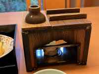 �e�[�u��, ����, ����, �ؐ� ���܂܂�Ă���摜

AI �����R���e���c�͌����܂މ\��������܂��B