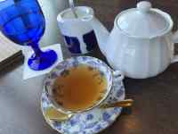 �e�[�u��, �J�b�v, ����, ���� ���܂܂�Ă���摜

AI �����R���e���c�͌����܂މ\��������܂��B