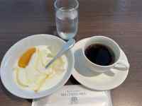 �M�̏�̃J�b�v�ɓ��������ݕ�

AI �����R���e���c�͌����܂މ\��������܂��B