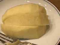 皿の上のパン

低い精度で自動的に生成された説明